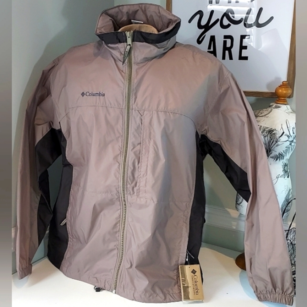 Columbia Cougar Hills Taupe/Dark Grey Leight Weight Jacket NWT